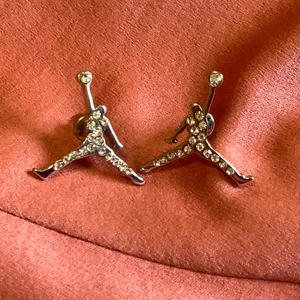 Basketball stud earrings